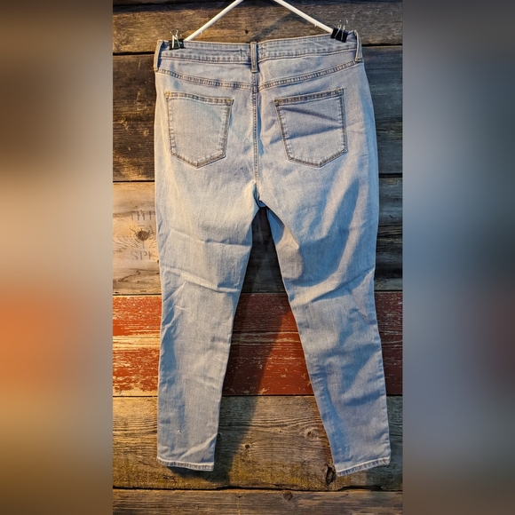 Skinny Jeans - Picture 2 of 4